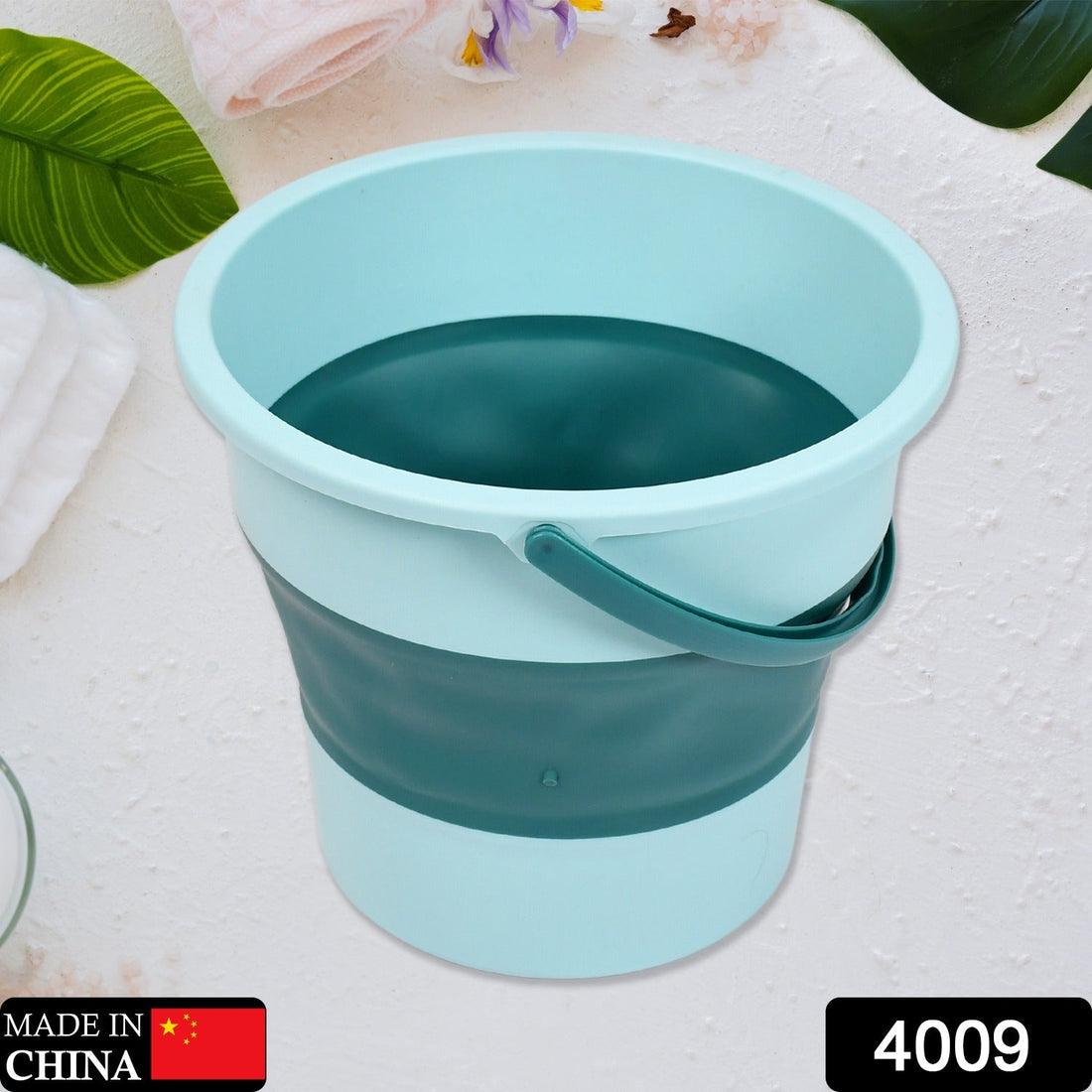 Foldable water bucket