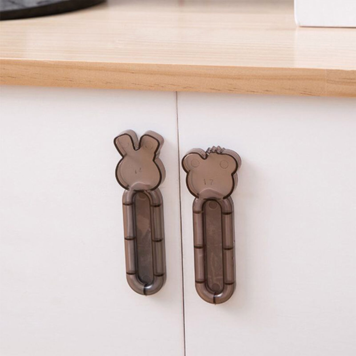 Self Stick Push Pull Helper (1 Pc)